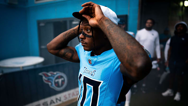 Tennessee Titans wide receiver DeAndre Hopkins (10) heads to the field before a game against the Green Bay Packers at Nissan Stadium in Nashville, Tenn., Sunday, Sept. 22, 2024.