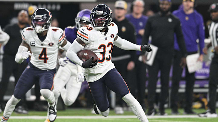 Nov 27, 2023; Minneapolis, Minnesota, USA; Chicago Bears cornerback Jaylon Johnson (33) returns