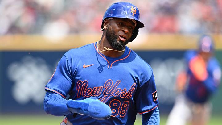 Aug 6, 2026: New York Mets center fielder Luis Robert Jr. (88) rounds third base en route to scoring during the third inning against the Cleveland Guardians at Progressive Field. Credit: Ken Blaze-Imagn Images