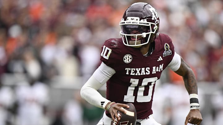 Texas A&M Aggies quarterback Marcel Reed (10)