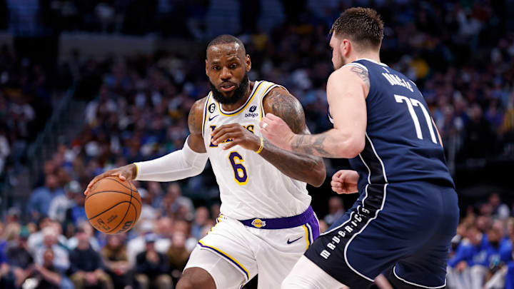 James es figura de los Lakers