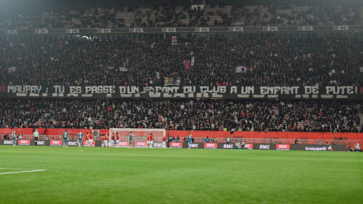 OGC Nice - OM, des banderoles insultant Neal Maupay