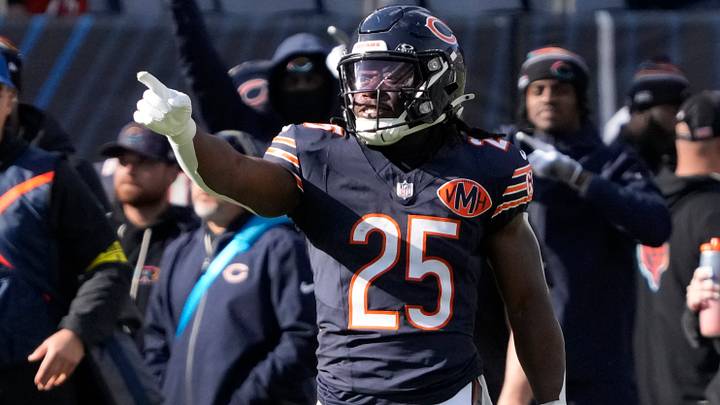 Chicago Bears running back Kyle Monangai (25) reacts after making a first down against the New Orleans Saints during the second half at Soldier Field. Mandatory Credit: David Banks-Imagn Images Chicago Bears running back Kyle Monangai (25) reacts after making a first down against the New Orleans Saints during the second half at Soldier Field. Mandatory Credit: David Banks-Imagn Images