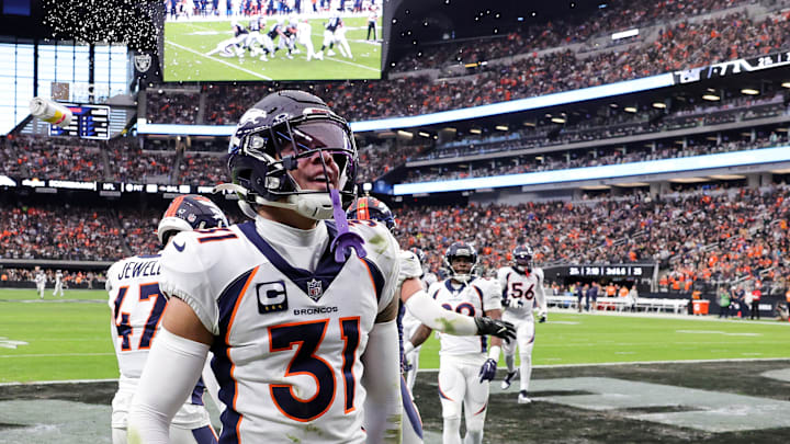 Denver Broncos v Las Vegas Raiders