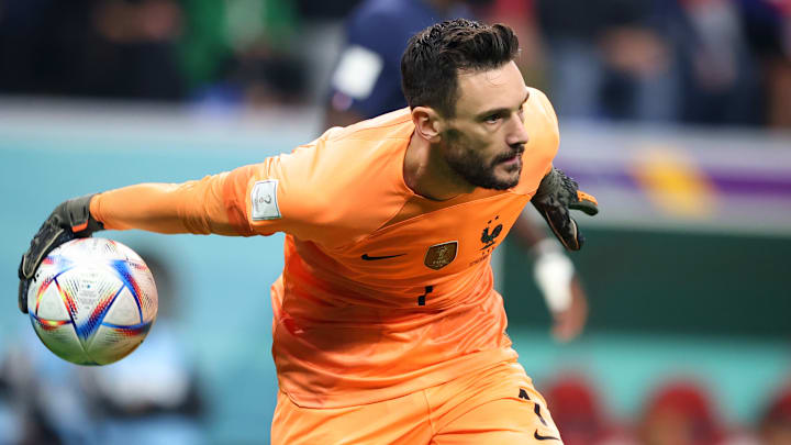 Lloris teve que trabalhar mais que Bounou até aqui na Copa