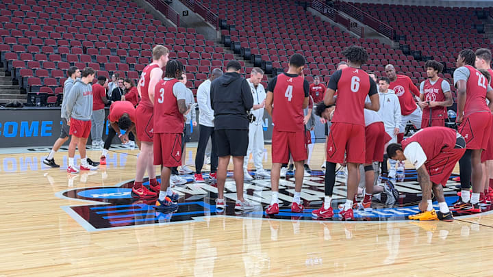 Alabama basketball practice in the United Center before Sweet 16 game against Michigan