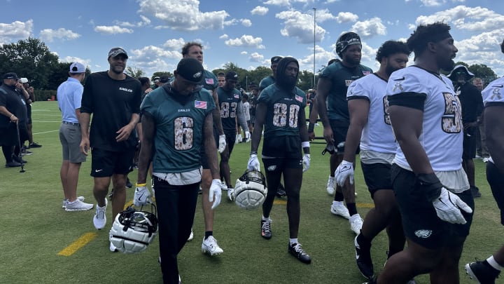 DeVonta Smith leaves the field with teammates after Day 4 of training camp and it was a good one for the Eagles receiver. DeVonta Smith leaves the field with teammates after Day 4 of training camp and it was a good one for the Eagles receiver.