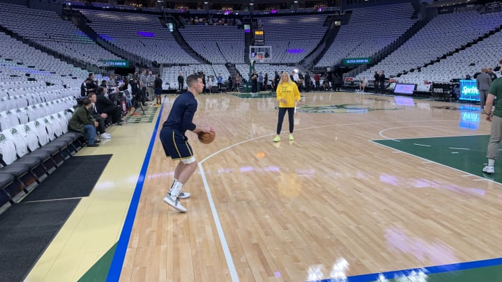 Indiana Pacers guard T.J. McConnell warms up before the Indiana Pacers take on the Milwaukee Bucks ahead of Game 2 of first round in the 2024 postseason. (Mandatory Photo Credit: AllPacers)