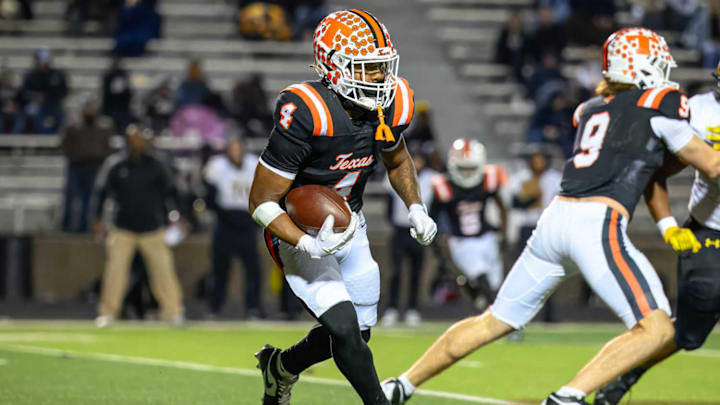 Texas High School senior running back Javari Johnson has 1,403 yards and 20 touchdowns heading into tonight UIL 5A-2 playoff game against defending state champion Port Neches-Groves