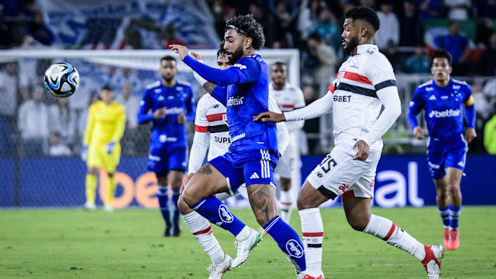 Gabigol passou em branco na estreia pelo Cruzeiro