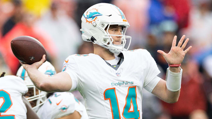 Miami Dolphins quarterback Quinn Ewers (14) throws a pass against the Cleveland Browns during the fourth quarter at Huntington Bank Field. Miami Dolphins quarterback Quinn Ewers (14) throws a pass against the Cleveland Browns during the fourth quarter at Huntington Bank Field.