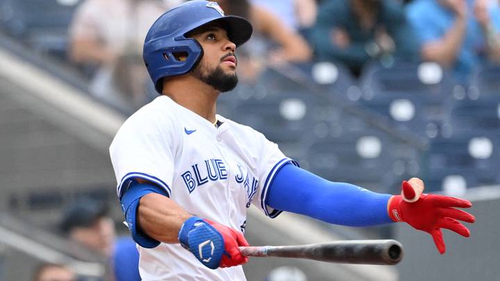Blue Jays center fielder Jonatan Clase (8) hits a solo home run against the Arizona Diamondbacks in the eighth inning at Rogers Centre Blue Jays center fielder Jonatan Clase (8) hits a solo home run against the Arizona Diamondbacks in the eighth inning at Rogers Centre