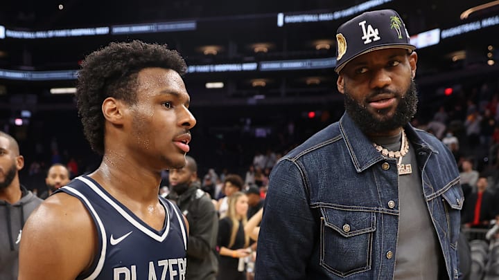 LeBron quiere jugar en la NBA junto a su hijo Bronny