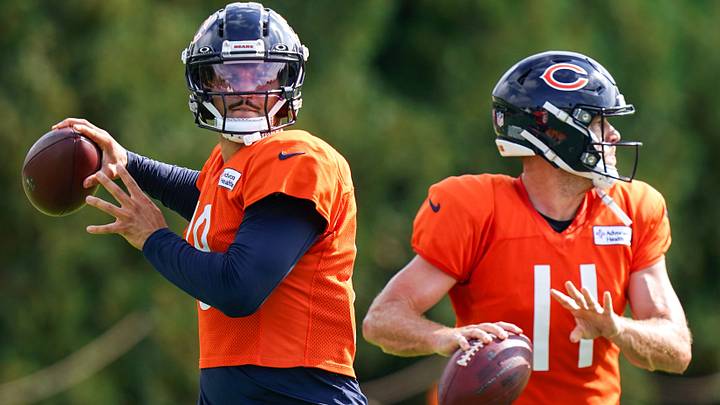 Bears quarterbacks Caleb Williams and Case Keenum look for receivers in drills at Cincinnati. Bears quarterbacks Caleb Williams and Case Keenum look for receivers in drills at Cincinnati.