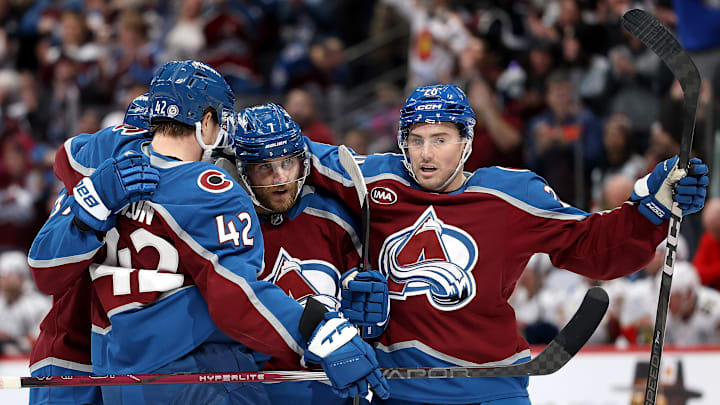 The Colorado Avalanche take on the Chicago Blackhawks in what promises to be an entertaining tilt.