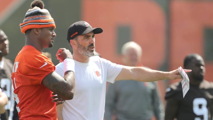 Browns quarterback Deshaun Watson talks with head coach Kevin Stefanski during a workout, Wednesday, June 8, 2022 in Berea. Browns quarterback Deshaun Watson talks with head coach Kevin Stefanski during a workout, Wednesday, June 8, 2022 in Berea.