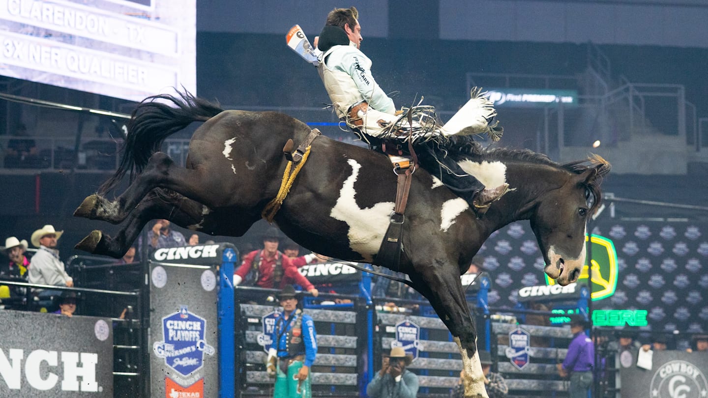 Four-Time NFR Qualifier Sidelined While Recovering From Hip Surgery