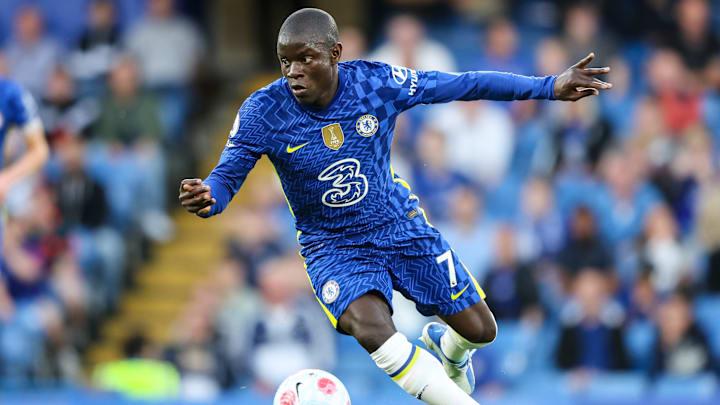 Protagonista em 2021, Kanté atuou em menos da metade das partidas da Premier League na atual temporada 