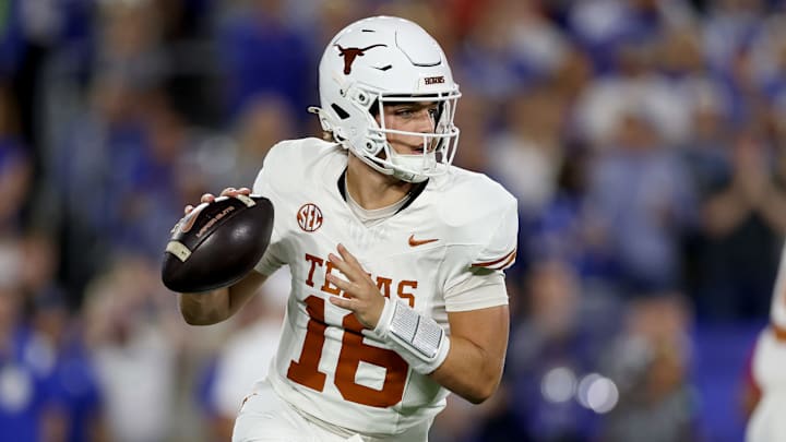 Arch Manning, Texas v Kentucky Arch Manning, Texas v Kentucky