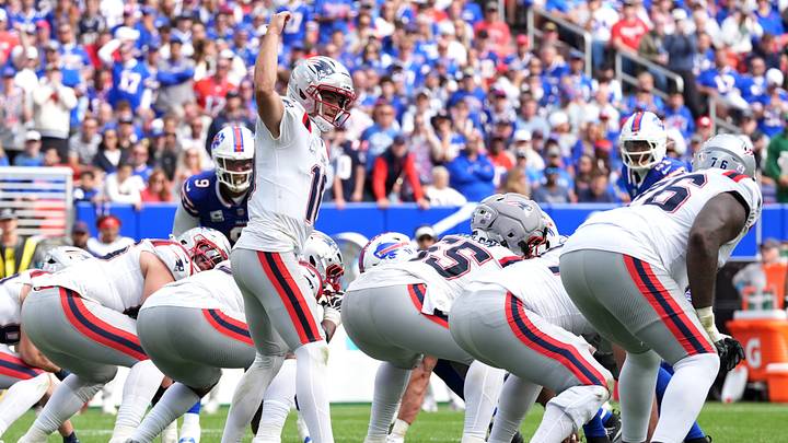 Oct 4, 2026; Orchard Park, New York, USA; New England Patriots quarterback Drake Maye (10) calls a play during the third quarter against the Buffalo Bills at New Highmark Stadium. Mandatory Credit: Gregory Fisher-Imagn Images Oct 4, 2026; Orchard Park, New York, USA; New England Patriots quarterback Drake Maye (10) calls a play during the third quarter against the Buffalo Bills at New Highmark Stadium. Mandatory Credit: Gregory Fisher-Imagn Images