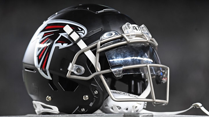 Sep 16, 2024; Philadelphia, Pennsylvania, USA; Atlanta Falcons helmet on the sidelines before game against the Philadelphia Eagles at Lincoln Financial Field. Mandatory Credit: Eric Hartline-Imagn Images Sep 16, 2024; Philadelphia, Pennsylvania, USA; Atlanta Falcons helmet on the sidelines before game against the Philadelphia Eagles at Lincoln Financial Field. Mandatory Credit: Eric Hartline-Imagn Images