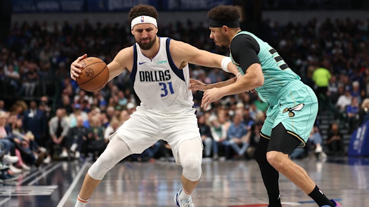 Los Mavericks podrían enviar a Klay Thompson a los Lakers