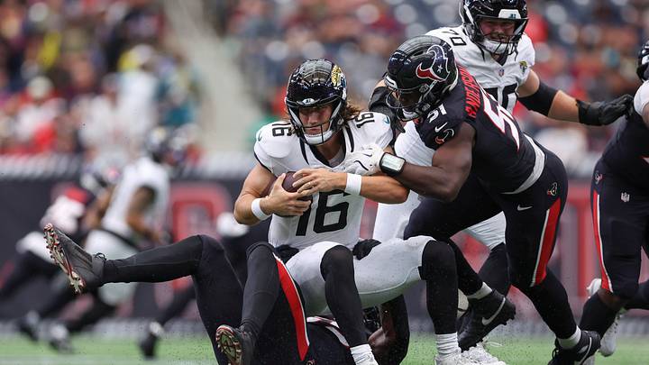 Nov 9, 2025; Houston, Texas, USA; Houston Texans defensive end Danielle Hunter (55) and defensive end Will Anderson Jr. (51) attempt to sack Jacksonville Jaguars quarterback Trevor Lawrence (16) during the game at NRG Stadium. Mandatory Credit: Troy Taormina-Imagn Images Nov 9, 2025; Houston, Texas, USA; Houston Texans defensive end Danielle Hunter (55) and defensive end Will Anderson Jr. (51) attempt to sack Jacksonville Jaguars quarterback Trevor Lawrence (16) during the game at NRG Stadium. Mandatory Credit: Troy Taormina-Imagn Images