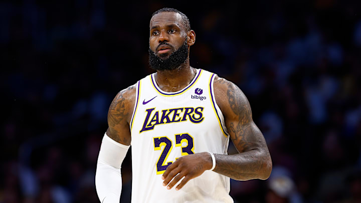 LeBron James podría ir a la agencia libre de la NBA 
