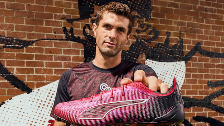Christian Pulisic's new PUMA ULTRA 6 ULTIMATE boots.