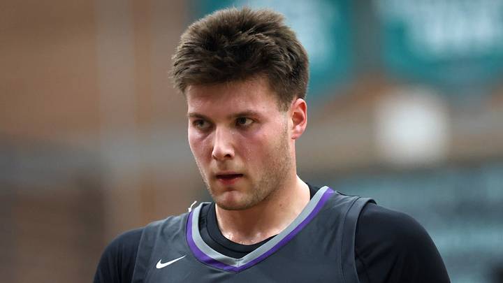 Jan 4, 2025; Gilbert, AZ, USA; Gonzaga (DC) center Christian Gurdak (32) against Chaminade (MO) during the Hoophall West High School Invitational at Highland High School. Mandatory Credit: Mark J. Rebilas-Imagn Images Jan 4, 2025; Gilbert, AZ, USA; Gonzaga (DC) center Christian Gurdak (32) against Chaminade (MO) during the Hoophall West High School Invitational at Highland High School. Mandatory Credit: Mark J. Rebilas-Imagn Images