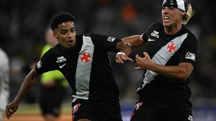 Brenner deixa o DM e volta a ser opção no Vasco 