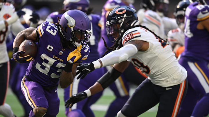 Tremaine Edmunds of the Bears makes a stop on Minnesota running back Aaron Jones.