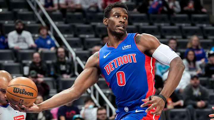 Charlotte Hornets v Detroit Pistons