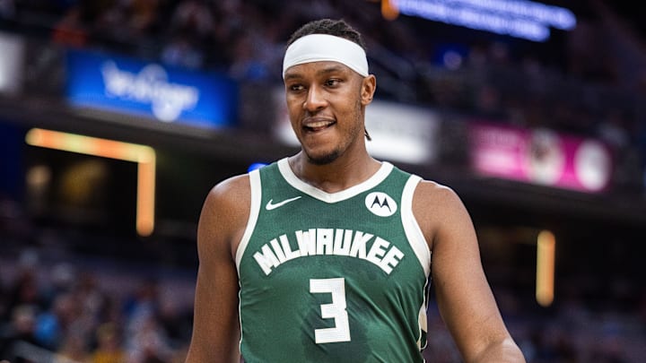 Milwaukee Bucks center/forward Myles Turner (3) in the first half against the Indiana Pacers at Gainbridge Fieldhouse on December 23, 2025.