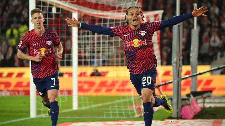 Dani Olmo und Xavi Simons werden beim FC Bayern gehandelt.