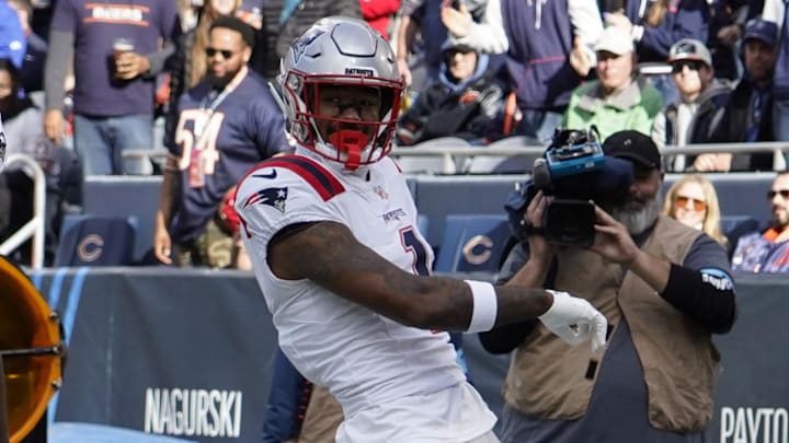 Nov 10, 2024; Chicago, Illinois, USA; New England Patriots wide receiver Ja'Lynn Polk (1) celebrates after catching a touchdown pass against the Chicago Bears during the first half at Soldier Field. Mandatory Credit: David Banks-Imagn Images Nov 10, 2024; Chicago, Illinois, USA; New England Patriots wide receiver Ja'Lynn Polk (1) celebrates after catching a touchdown pass against the Chicago Bears during the first half at Soldier Field. Mandatory Credit: David Banks-Imagn Images