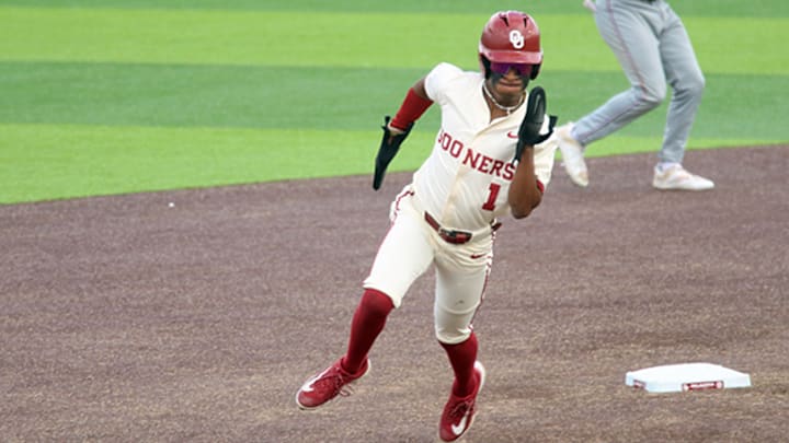 Oklahoma outfielder Jason Walk