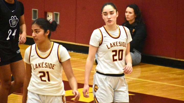 After a season sweep of defending state champion Garfield, Willa Chinn, right, and Lakeside of Seattle are in position for first 3A Metro title since 2008.
