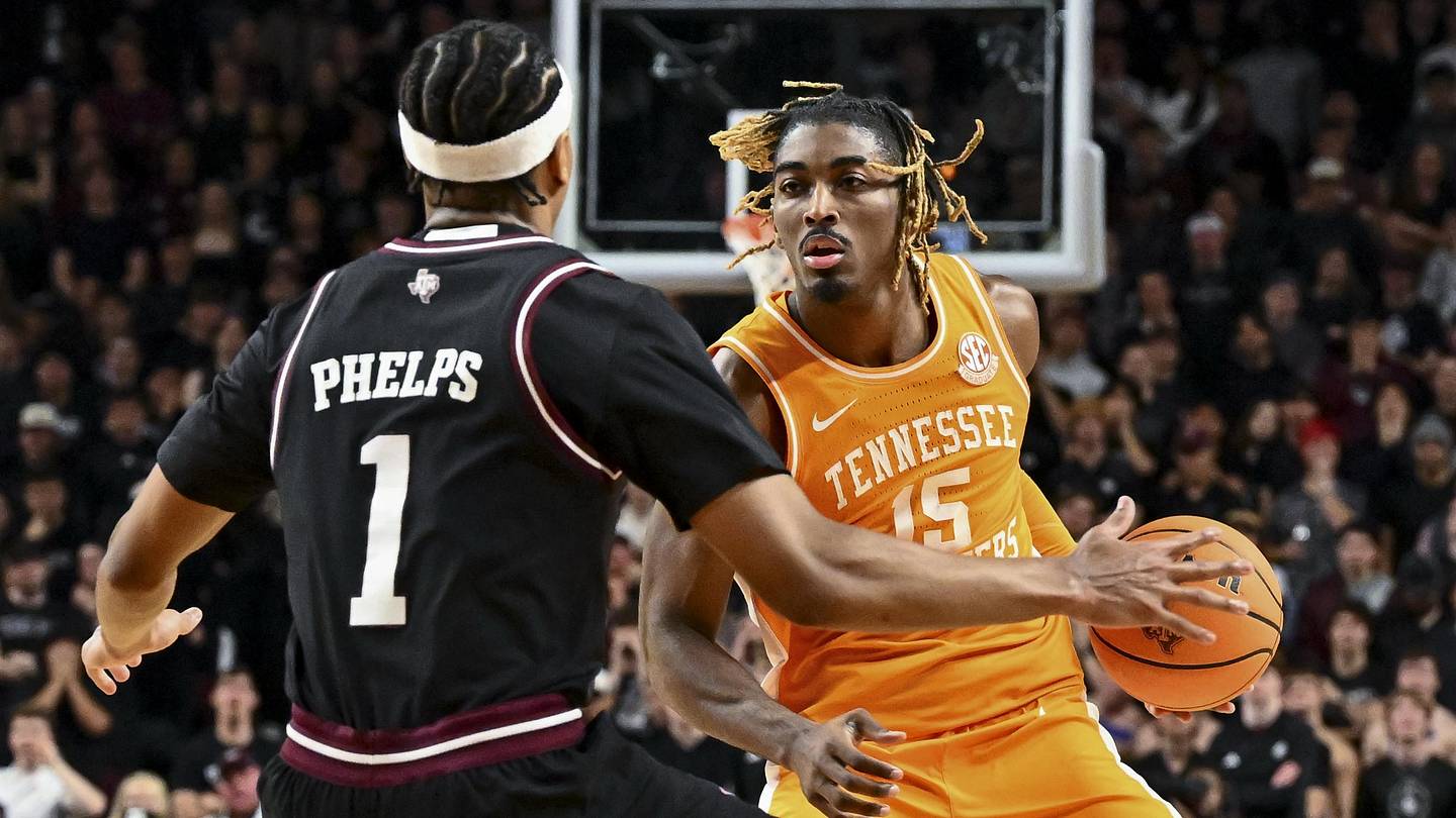 Tennessee Edges Texas A&M, Secures NCAA Tournament Boost