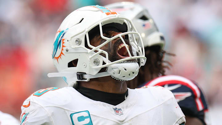 Miami Dolphins linebacker Jordyn Brooks reacts after play against the New England Patriots in the fourth quarter at Hard Rock Stadium.