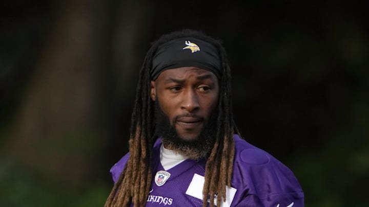 Oct 4, 2024; Watford, United Kingdom; Minnesota Vikings running back Aaron Jones (33) during practice at The Grove. Mandatory Credit: Kirby Lee-Imagn Images Oct 4, 2024; Watford, United Kingdom; Minnesota Vikings running back Aaron Jones (33) during practice at The Grove. Mandatory Credit: Kirby Lee-Imagn Images
