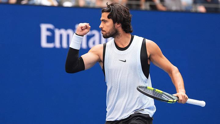 Tennis - U.S. Open - Flushing Meadows, New York, United States - September 6, 2026 Spain's Carlos Alcaraz reacts during his round of 16 match against Tommy Paul of the U.S. IMAGN IMAGES via Reuters/Robert Deutsch Tennis - U.S. Open - Flushing Meadows, New York, United States - September 6, 2026 Spain's Carlos Alcaraz reacts during his round of 16 match against Tommy Paul of the U.S. IMAGN IMAGES via Reuters/Robert Deutsch