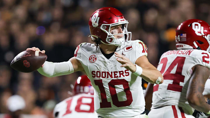 Oklahoma quarterback John Mateer