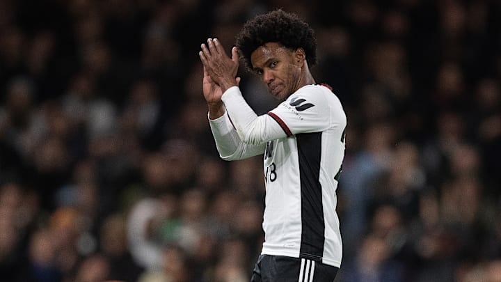 Willian está à disposição do mercado da bola. Willian está à disposição do mercado da bola.