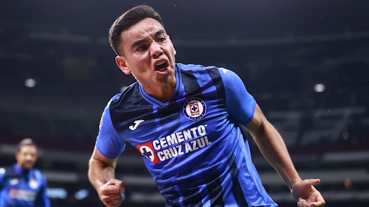 Carlos Rodríguez tuvo debut soñado con Cruz Azul porque anotó el primer gol de la victoria 2-0 sobre Tijuana.