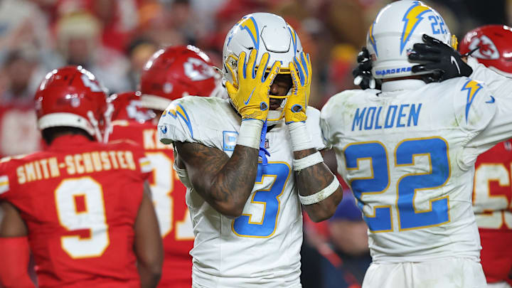 Los Angeles Chargers v Kansas City Chiefs