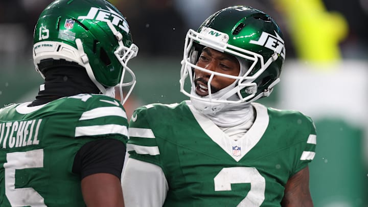 Nov 30, 2025; East Rutherford, New Jersey, USA; New York Jets quarterback Tyrod Taylor (2) reacts after a touchdown against the Atlanta Falcons during the second half at MetLife Stadium. Mandatory Credit: Vincent Carchietta-Imagn Images Nov 30, 2025; East Rutherford, New Jersey, USA; New York Jets quarterback Tyrod Taylor (2) reacts after a touchdown against the Atlanta Falcons during the second half at MetLife Stadium. Mandatory Credit: Vincent Carchietta-Imagn Images