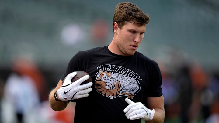 Cincinnati Bengals tight end Drew Sample (89) warms-up before facing the Detroit Lions at Paycor Stadium on October 5, 2025.
