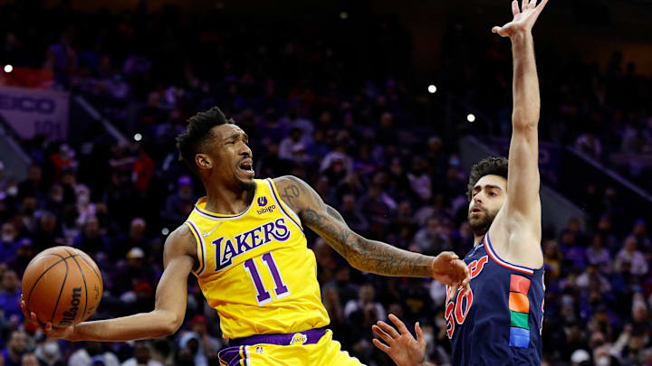 Malik Monk seguirá como titular de Lakers