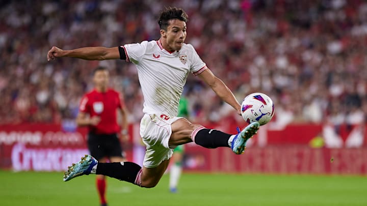 Midfielder Óliver Torres will be bringing his talents to Monterrey from La Liga where he spent the past five years playing for Sevilla.